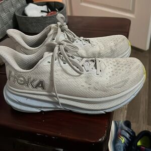 Hoka Clifton Hoka Clifton 9 women's size 6.5